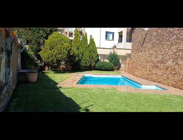 2 BEDROOM TOWNHOUSE FOR SALE IN BLACKHEATH